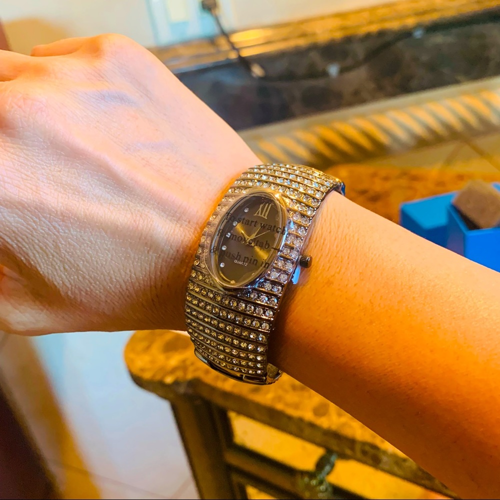 Vintage real collectables by Adrienne quartz watch